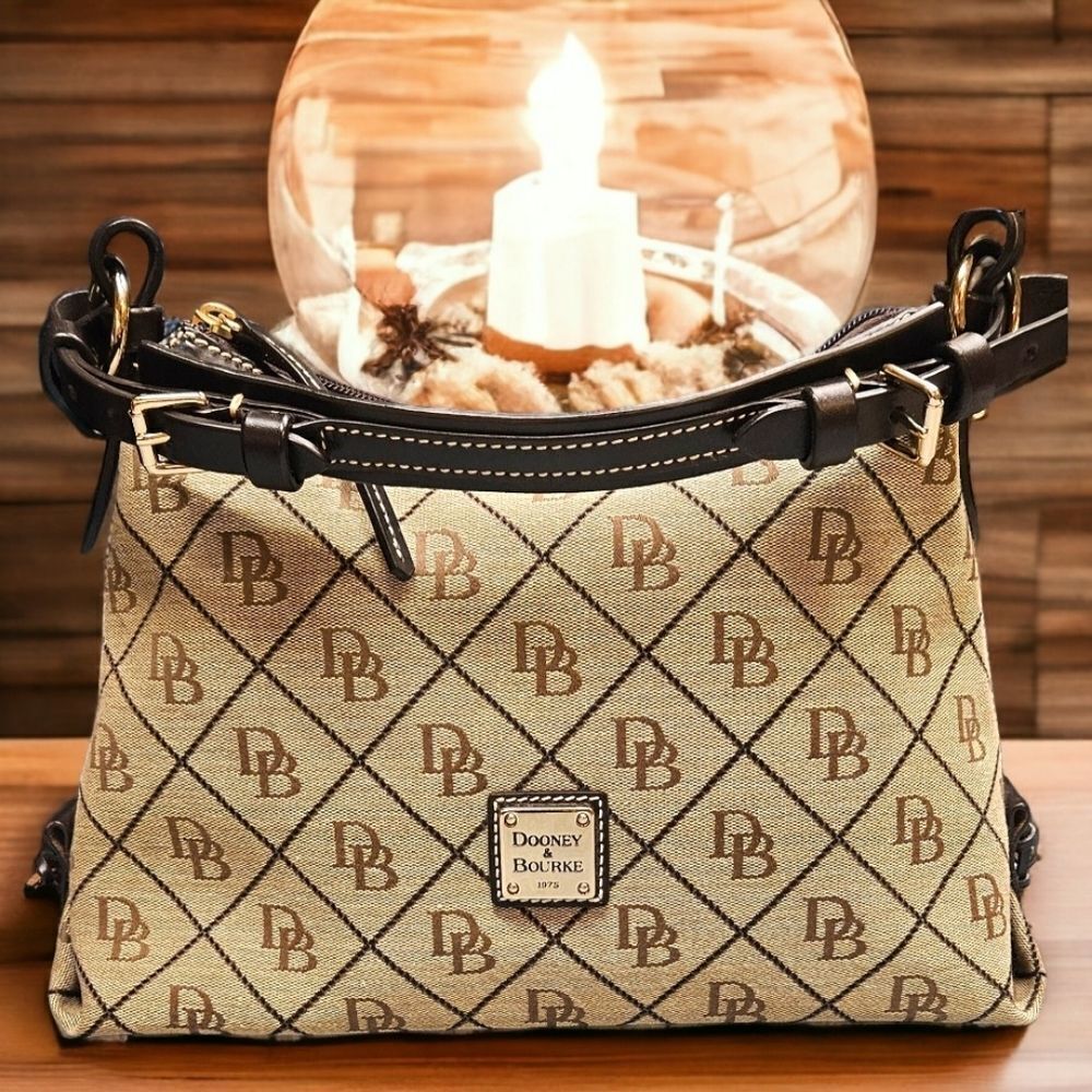 DOONEY & BOURKE MAXI QUILT SMALL EAST /WEST SLOUCH LEATHER STRAP PURSE